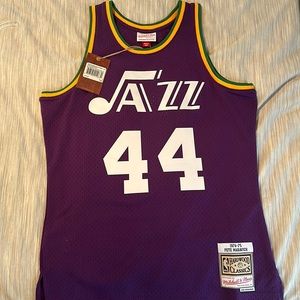 Swingman Mitchell and Ness “Pistol” Pete Maravich New Orleans Jazz Road Jersey